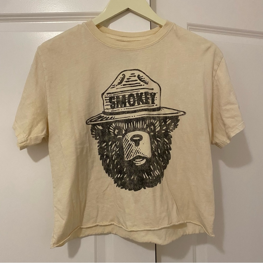 Mighty Fine Smokey the Bear Graphic Short Sleeve Cropped Tee